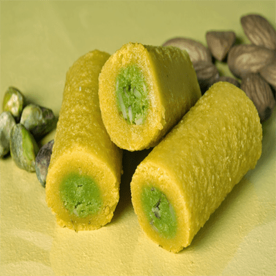 Badam pista roll